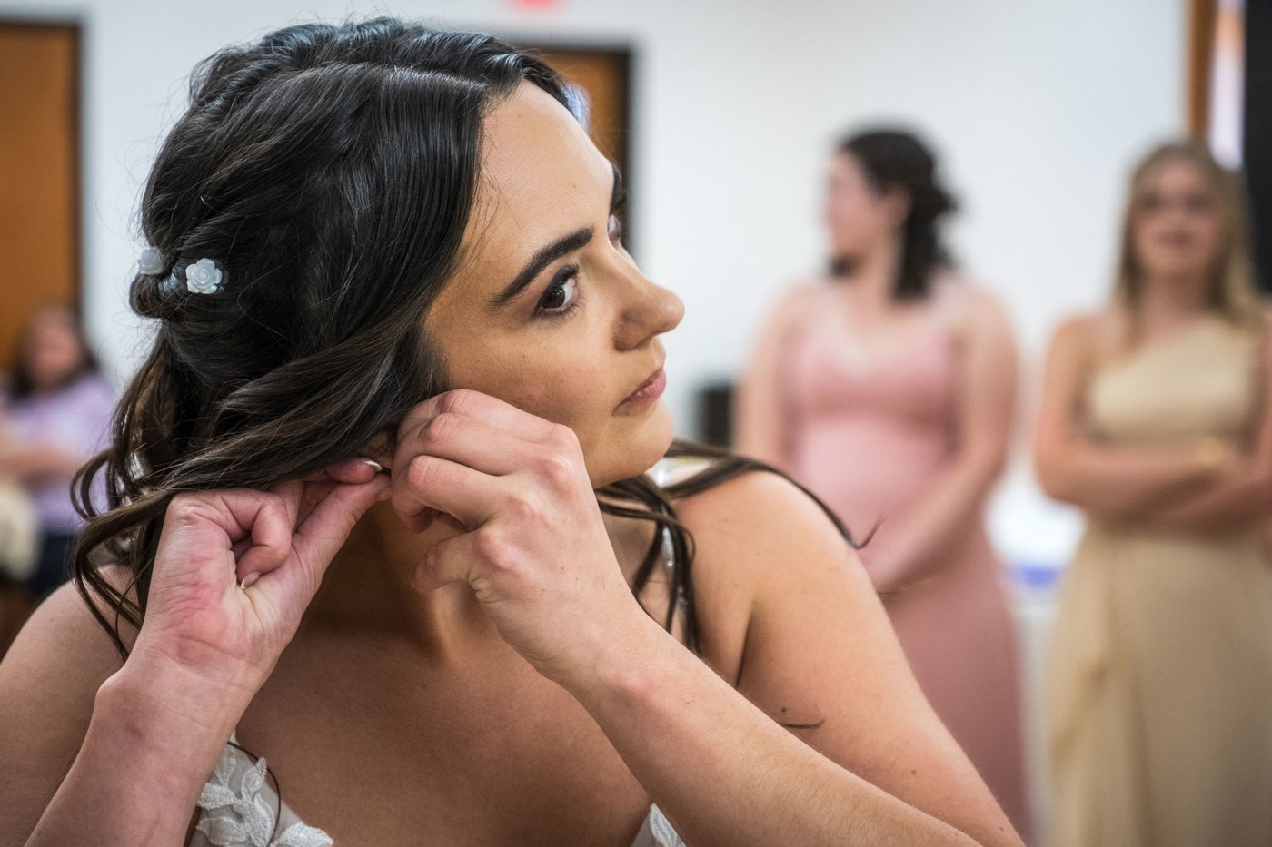The last earring before the aisle
